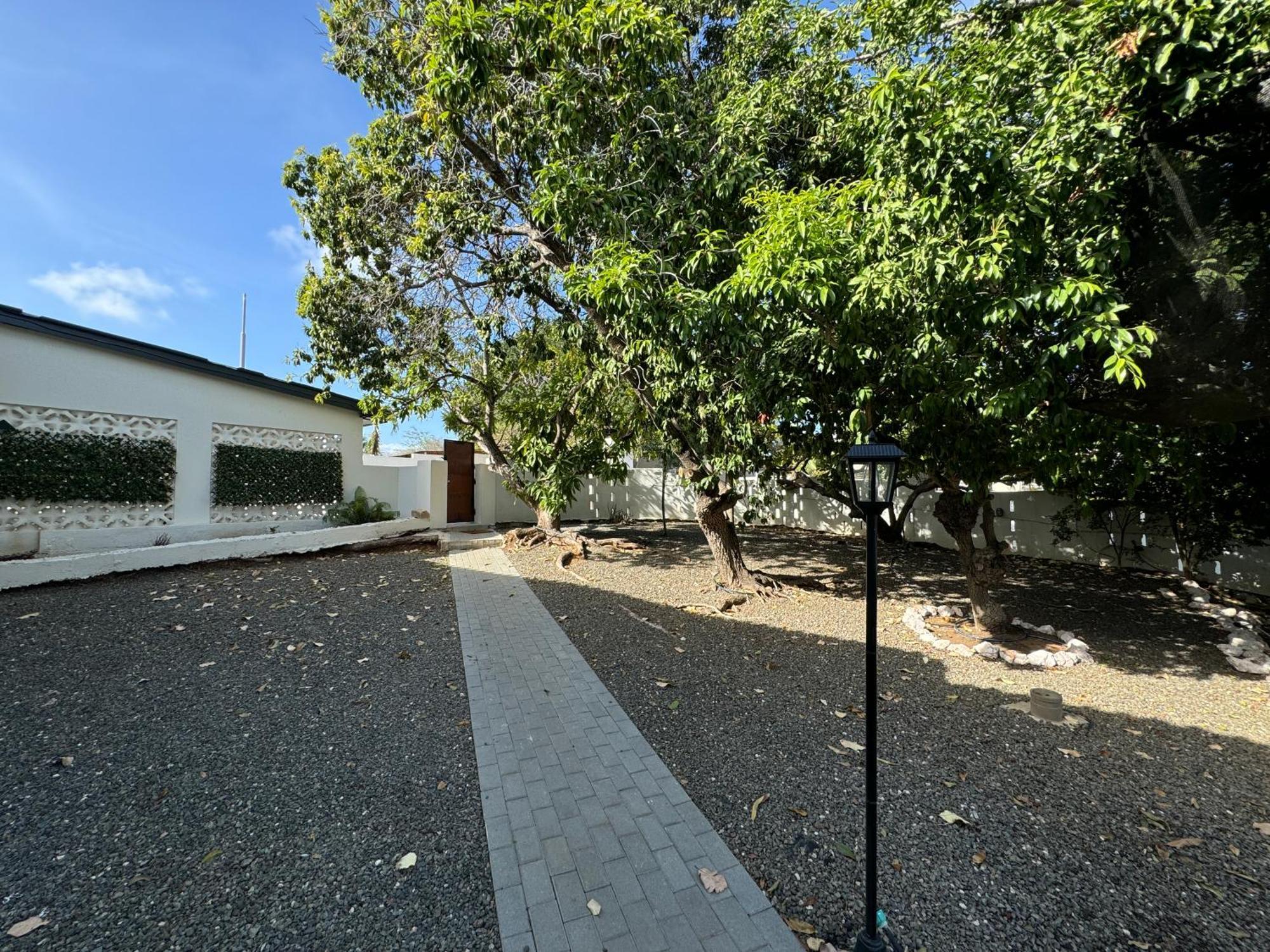 Villa Grand Jardin Jan Thiel Bagian luar foto