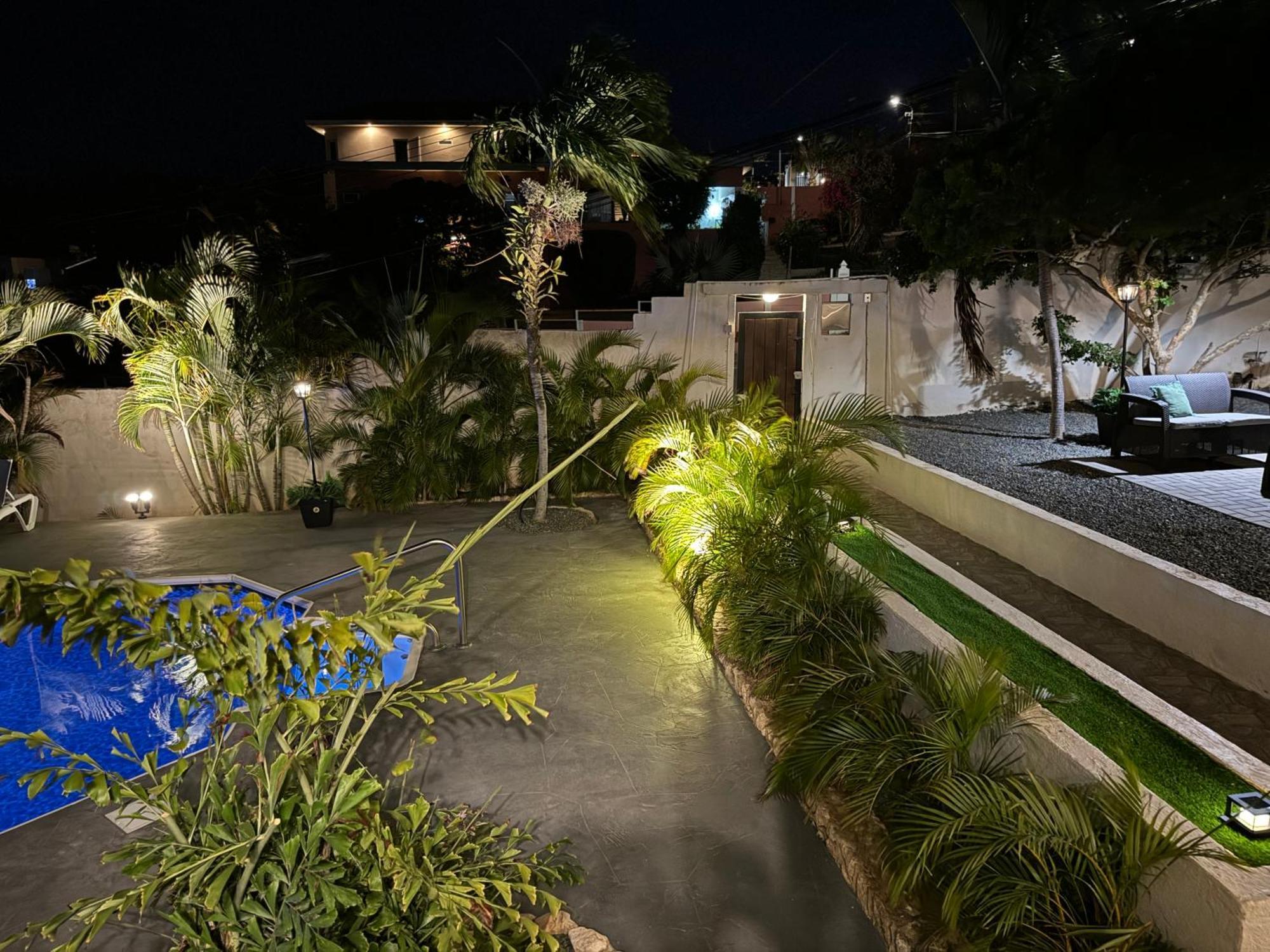 Villa Grand Jardin Jan Thiel Bagian luar foto